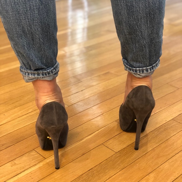 Prada Heels - Picture 2 of 7